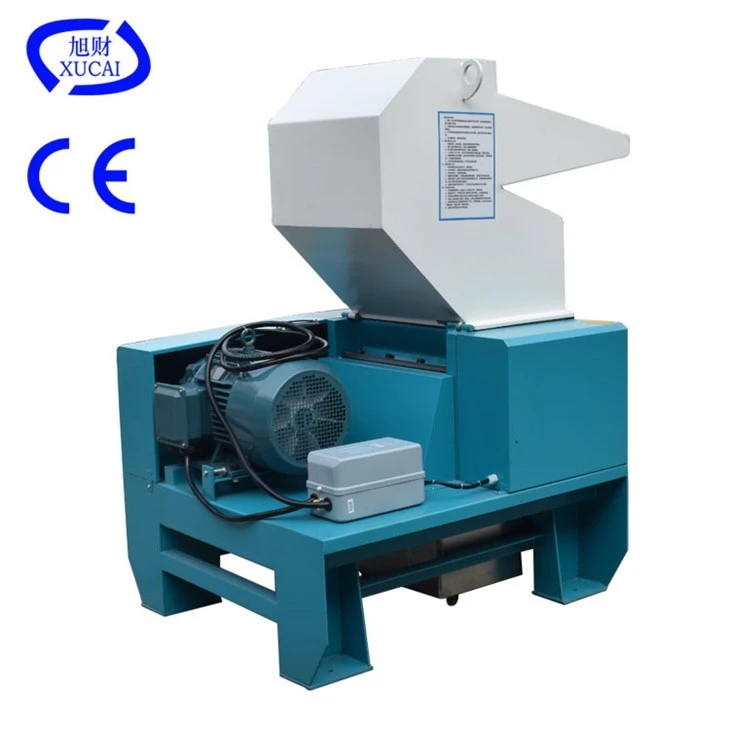 Small plastic lump crushing machine